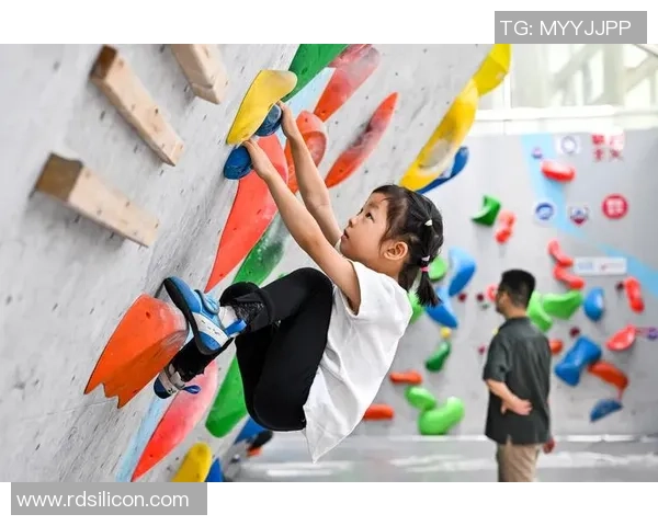 重庆攀岩队的防反策略揭秘与深度分析攀岩运动的挑战与乐趣