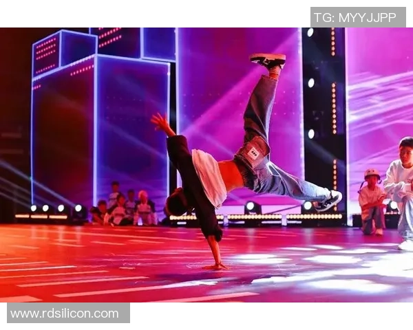 重庆街舞队战术创新引发热议街舞文化新风潮